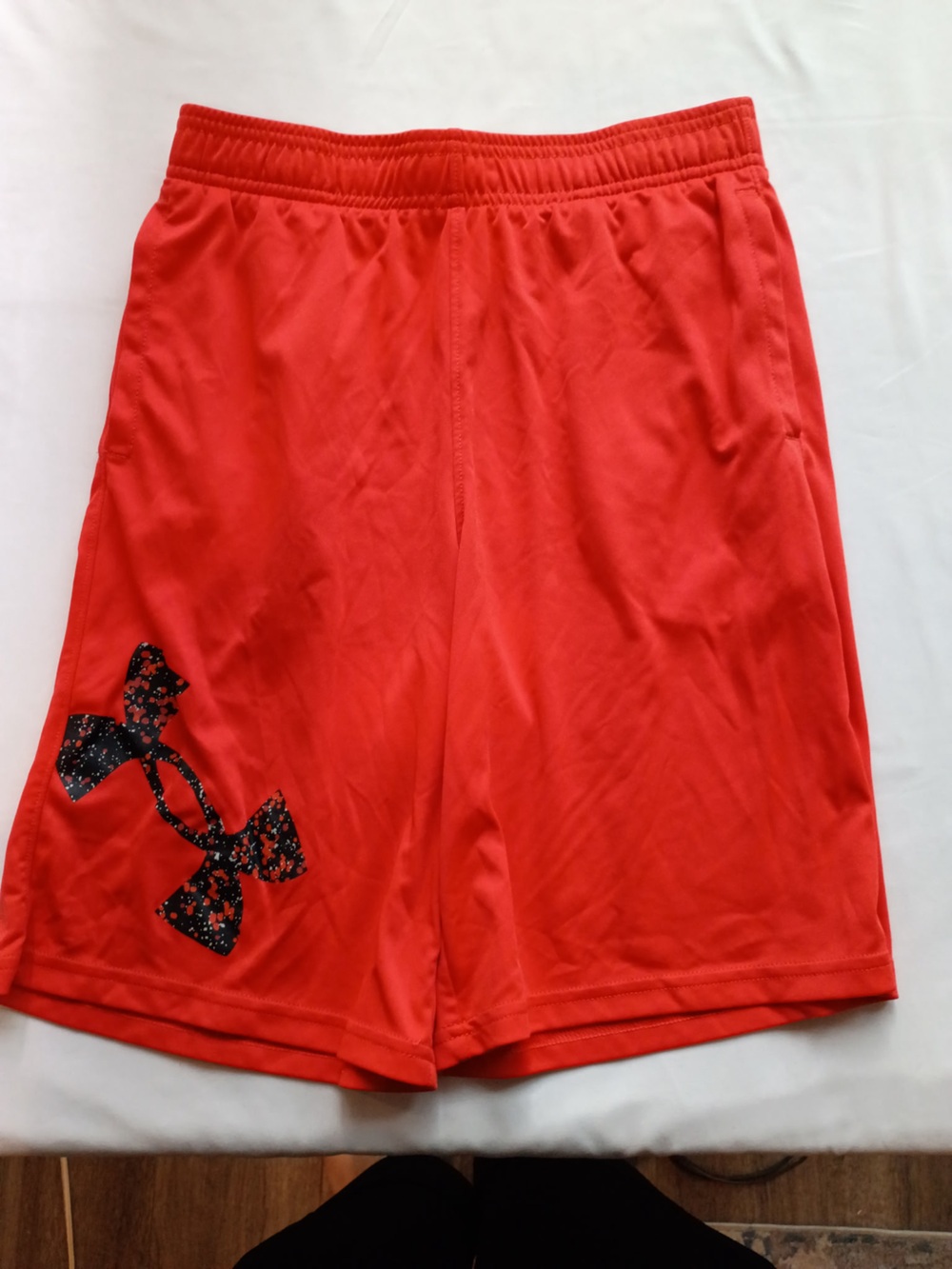 Boys Under Armour Bright Red Men's Athletic Shorts with Logo Accent